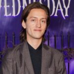 Xavier Wednesday Karakter Misterius yang Membentuk Dinamika Serial Wednesday