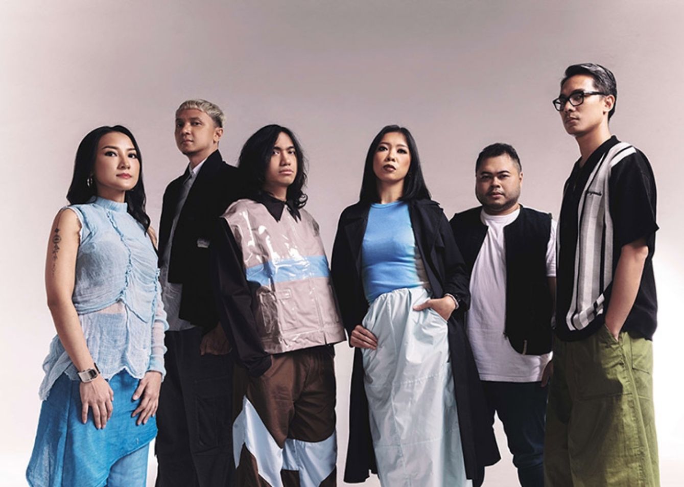 Makna Lagu Terbuang Dalam Waktu oleh Barasuara Refleksi Cinta yang Abadi