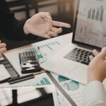 Apa Peran Utama Uang dan Lembaga Keuangan dalam Sistem Perekonomian Masyarakat?