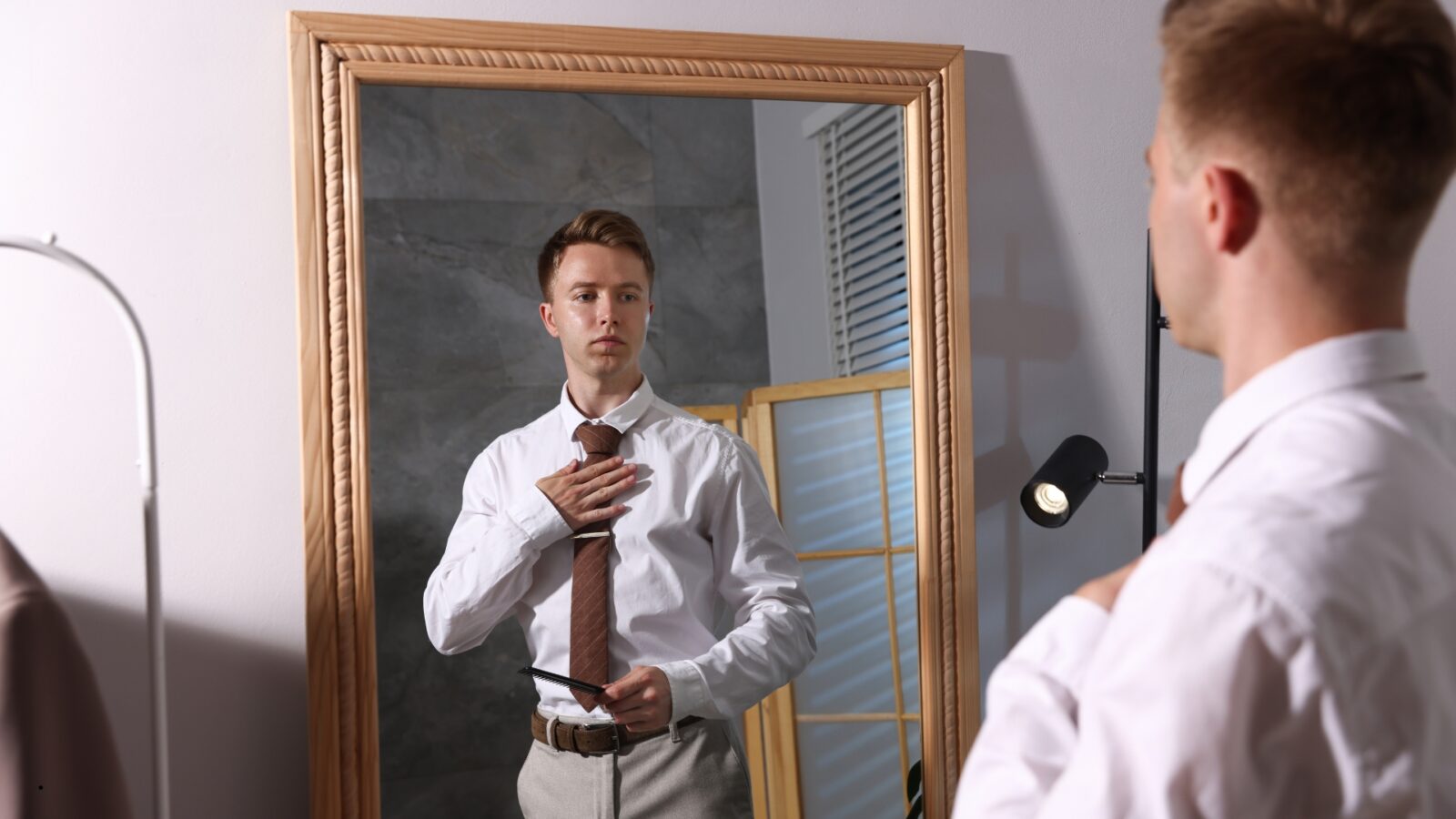 Narsis Adalah: Arti, Ciri-Ciri, dan Cara Menghadapinya dalam Kehidupan Sehari-hari